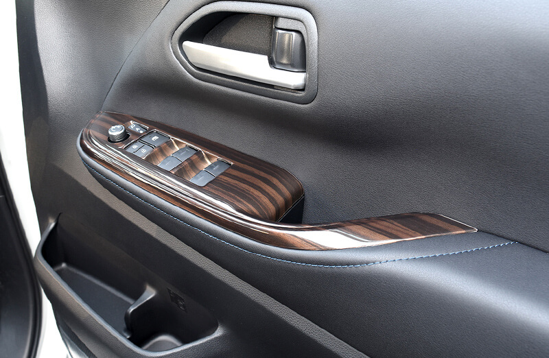 ノア／ヴォクシー90系 | 高級感極めるカスタムパーツ | インテリア