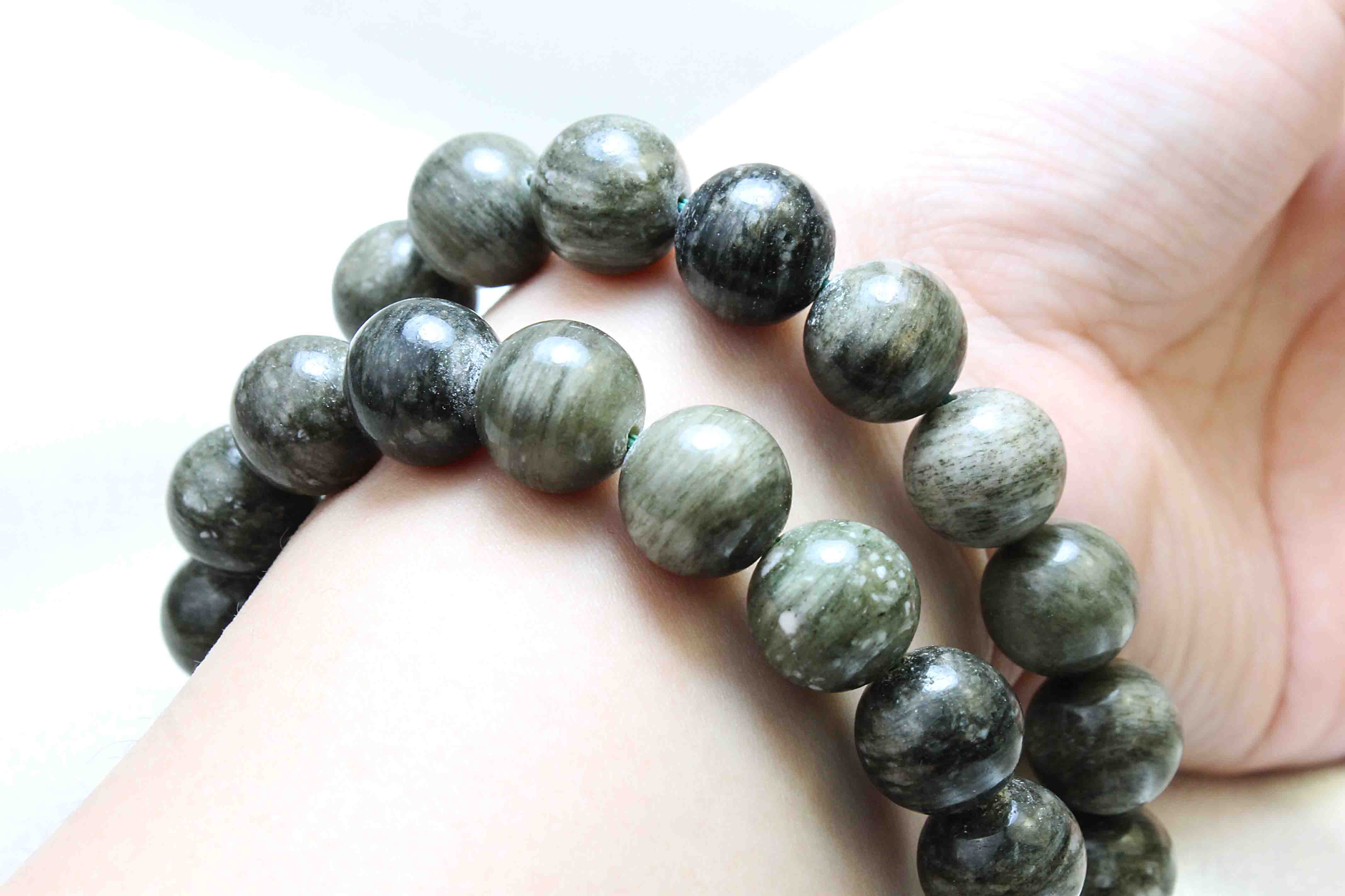 ブレスレット バドガシュタイン鉱石 〈オーストリア産〉 グリーン