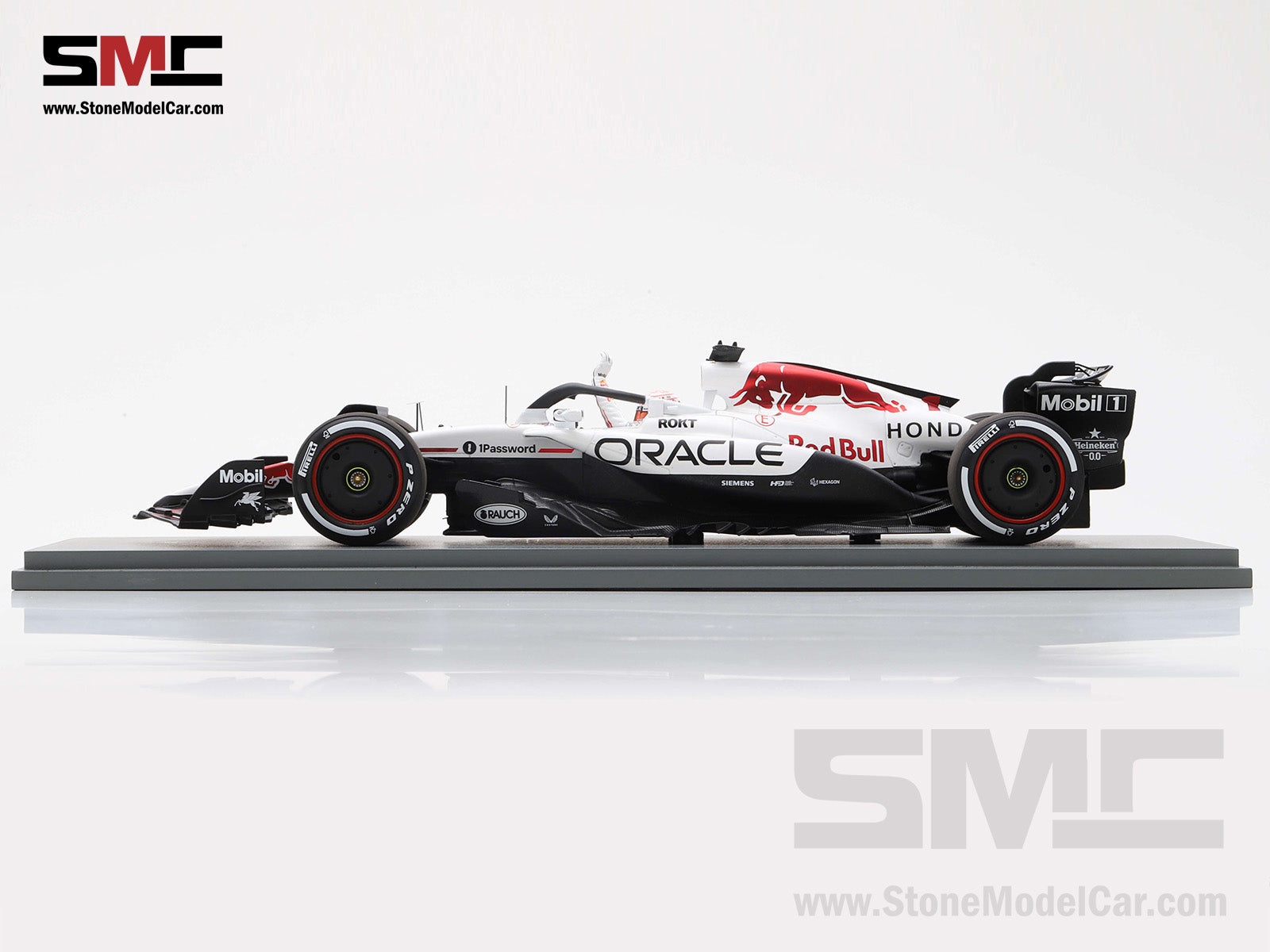 Pre-Order] Red Bull F1 RB21 #1 Max Verstappen Japanese GP Winner