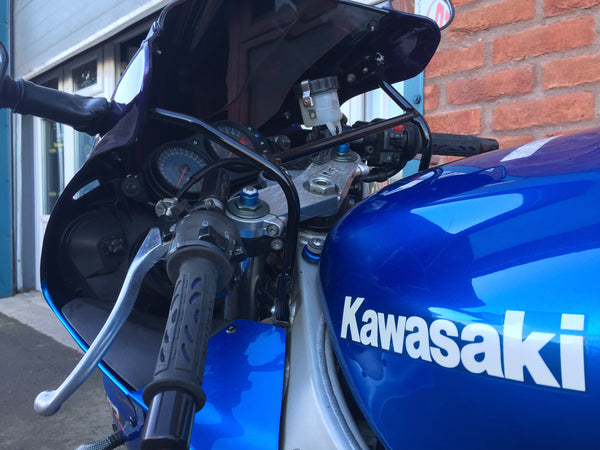 2000 Kawasaki ZX-9R E1 | STP Racing Products