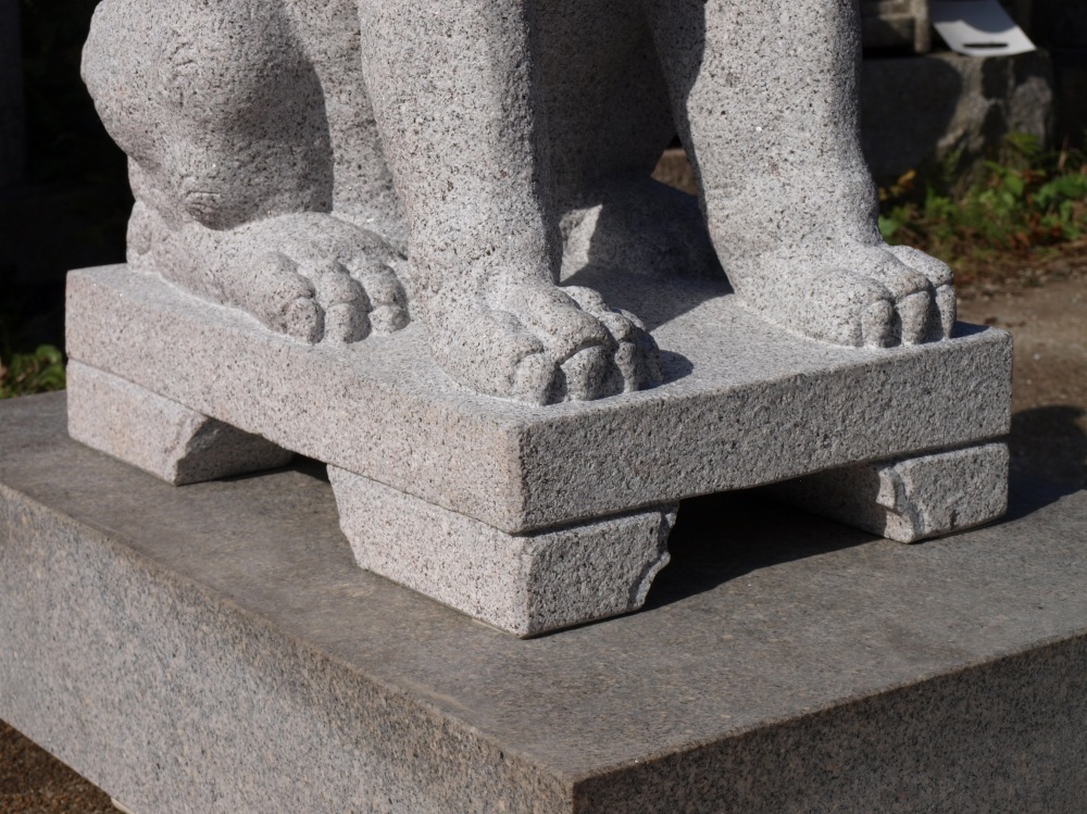 獅子狛犬の製品案内愛知県岡崎市の石灯篭・水鉢蹲など石材製品の製造