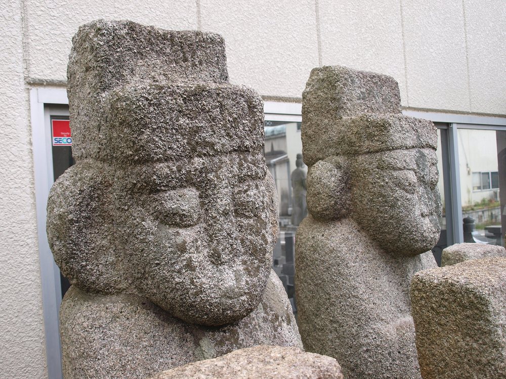 石人 H255㎝ キズありの製品案内愛知県岡崎市の石灯篭・水鉢蹲など石材