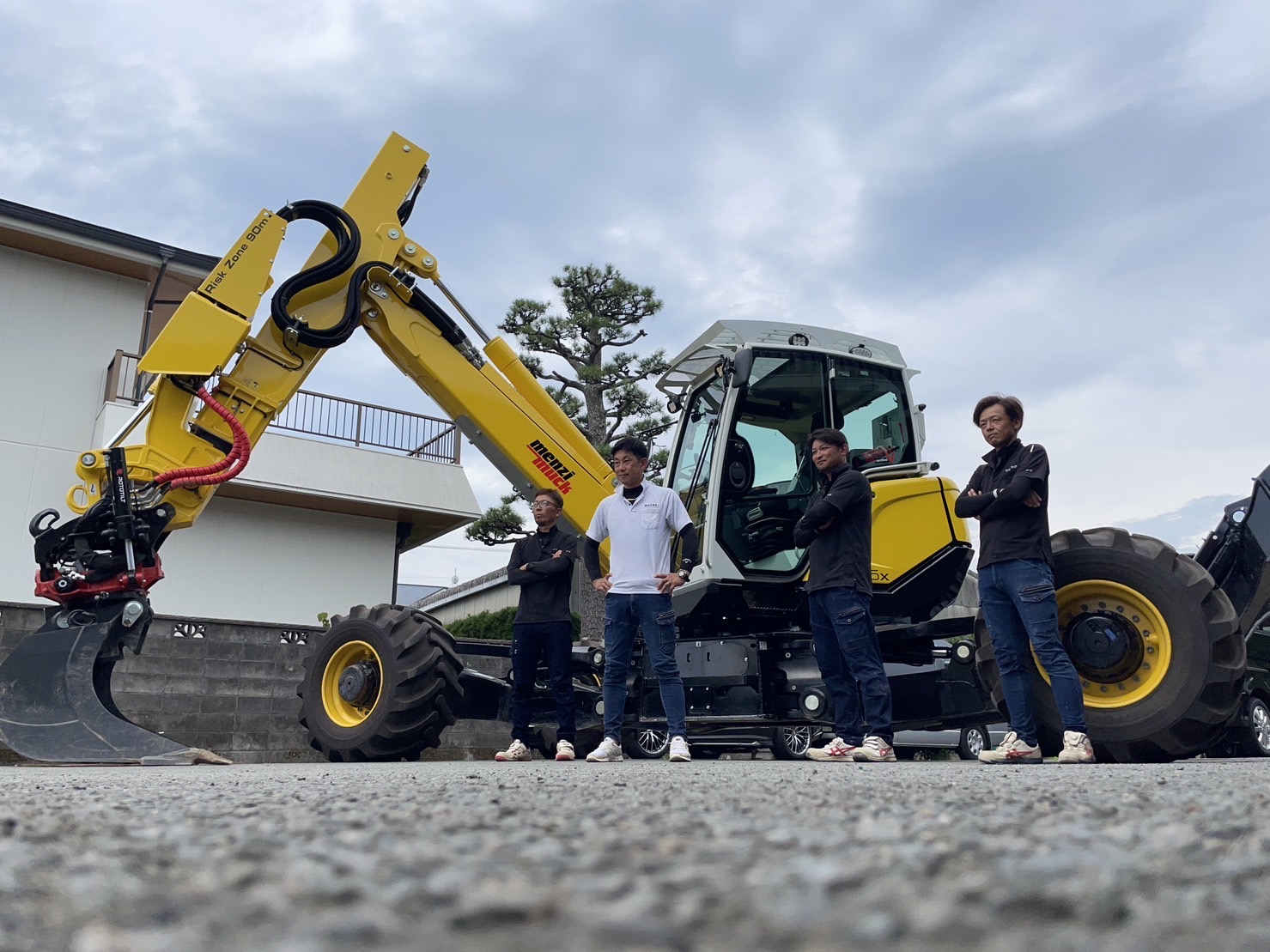 スパイダー」（M545X）のオペレーターが日本最多！ 高い環境共生型技術