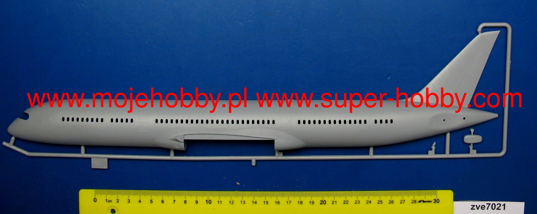 Boeing 787-9 Dreamliner Zvezda 7021