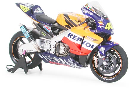 Repsol Honda RC211V Tamiya 14092