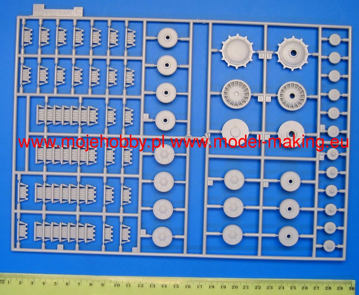 The Super-Heavy Self-Propelled Mortar : 54cm Morser Loki Gerat 041