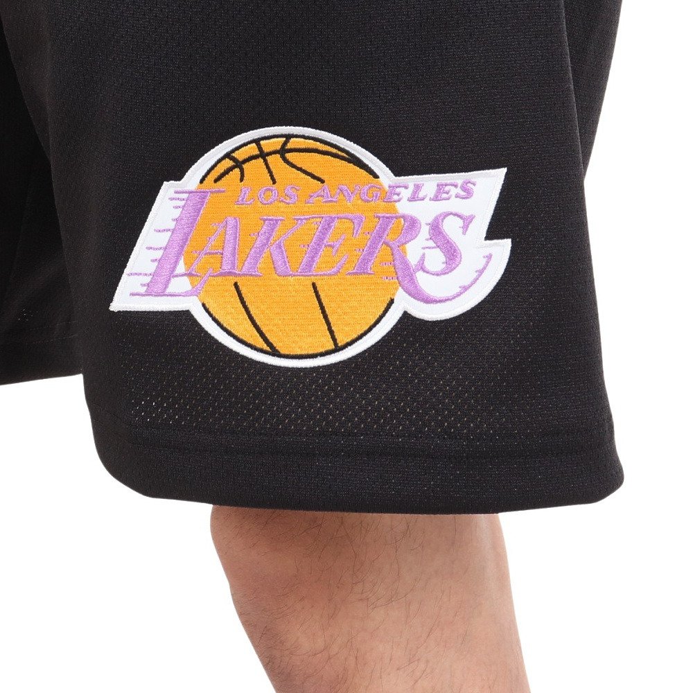 ミッチェルアンドネス（Mitchell&Ness）（メンズ）ハーフパンツ NBA