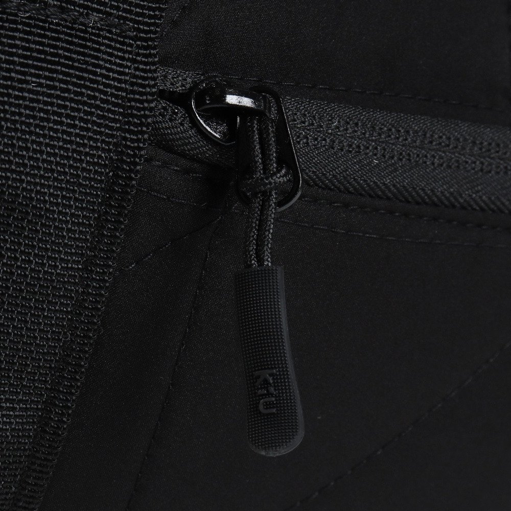 キウ（Kiu）（メンズ、レディース）スクエアパデッドミニボストン