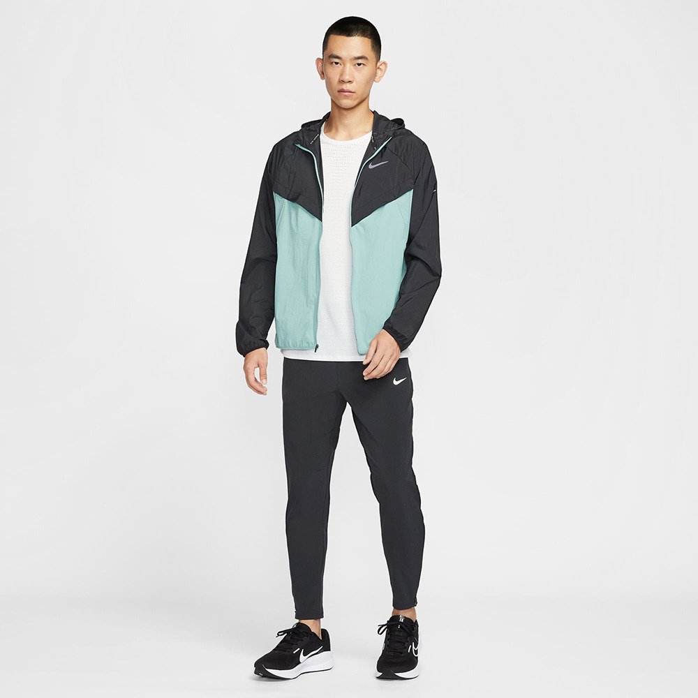 ナイキ（NIKE）（メンズ）ストライド レペル UV ランニングジャケット