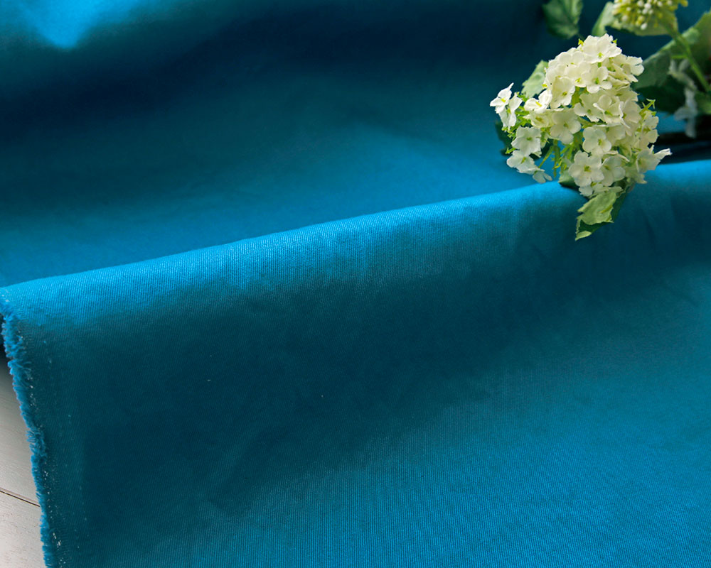 ヴィンテージソフト加工＞ディープアクアブルーのしっかり綾織り