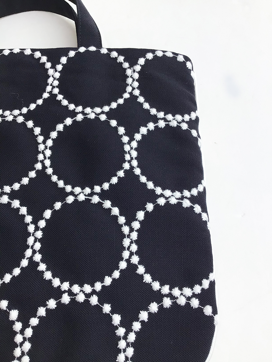 POUPONS / minaperhonen tambourine レッスンバッグ(white)