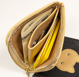 猫の可愛い財布：L字ファスナーのミニ財布：カワイイ革製品