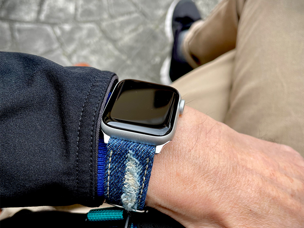 ブルーアーカイブ -Blue Archive-』ソーラー腕時計“先生モデル”登場