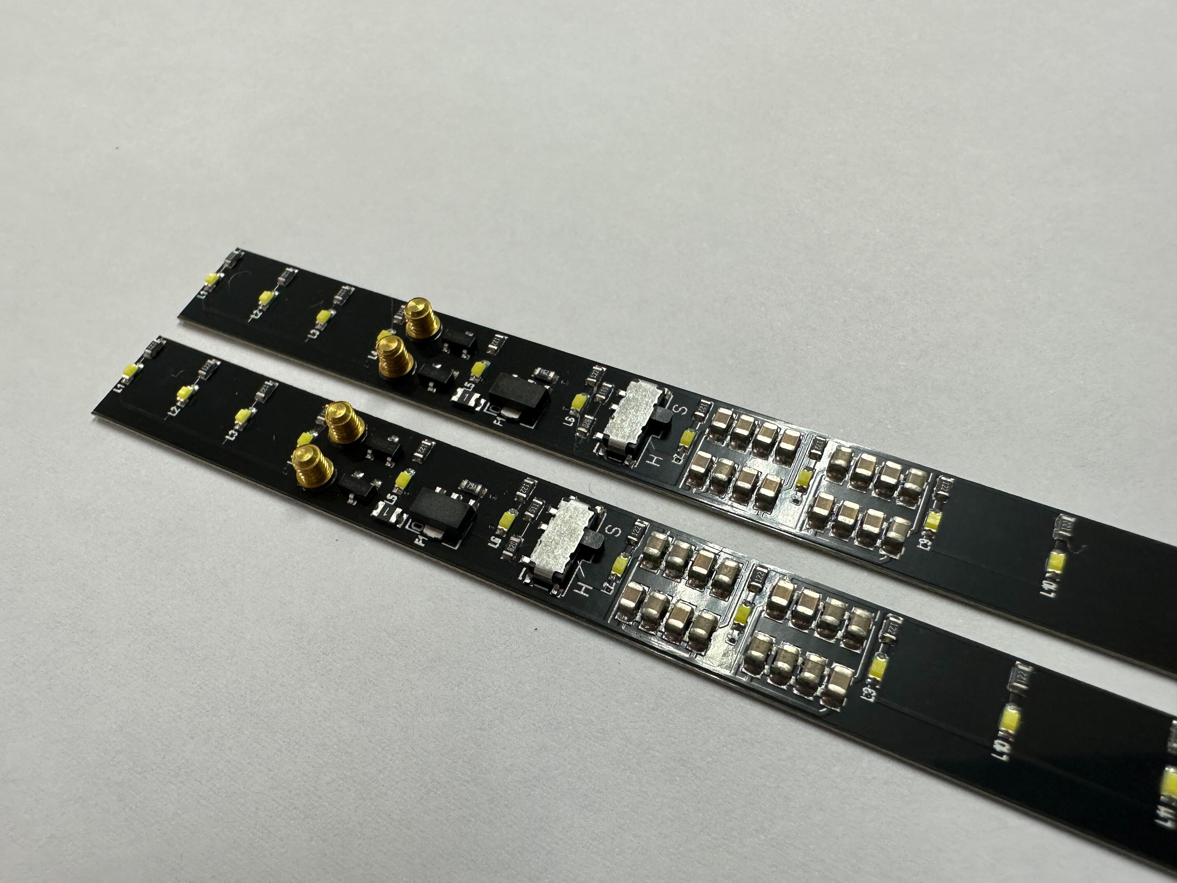 鉄道模型 :: ポポンデッタ_1560_LED室内灯(EC付) 白色 Pﾀｲﾌﾟ 1本入_N