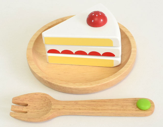 いちごのショートケーキ ままごと食材 エドインター｜木のおもちゃ