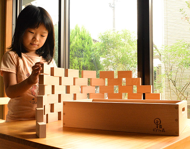 レンガつみき（木箱入り） 直方体積み木100個セット｜木のおもちゃ