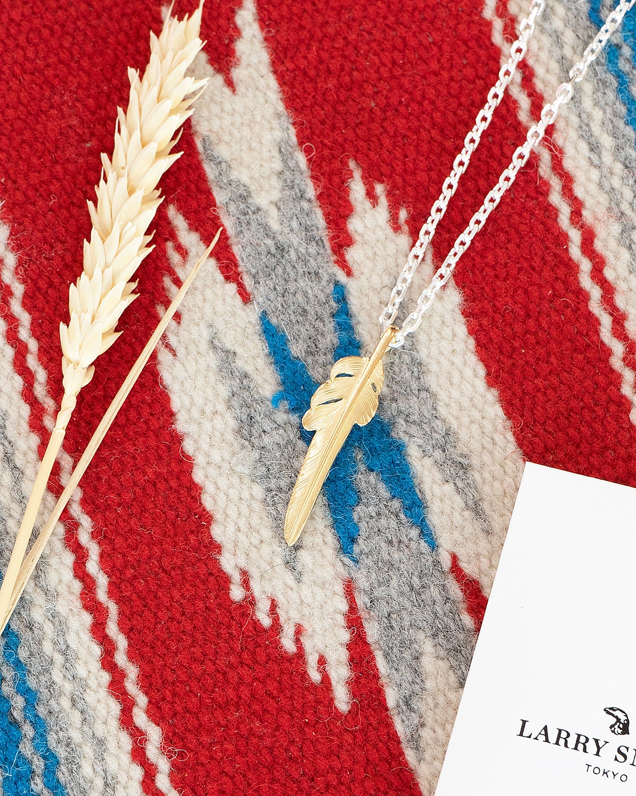 Larry Smith 18K Gold Kazekiri Feather, Small (Right) – Pancho And