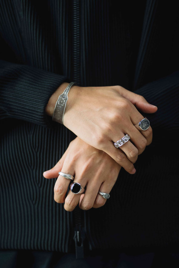 TOMWOOD(トムウッド) のリング、どの指につけたらいいの？センスのいい