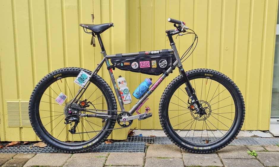 Crust Evasion - Pedal Room