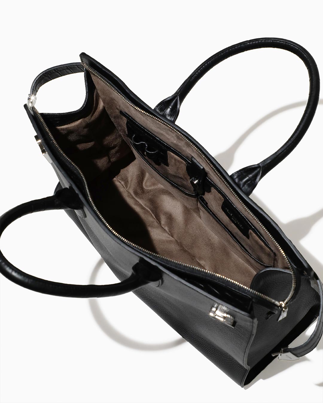 バーニーズ ニューヨーク限定のアイテムが発売