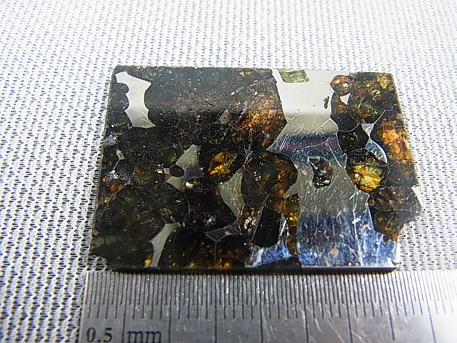 ロシア産セイムチャン・パラサイト（石鉄）隕石 12.4g - パーフェクト