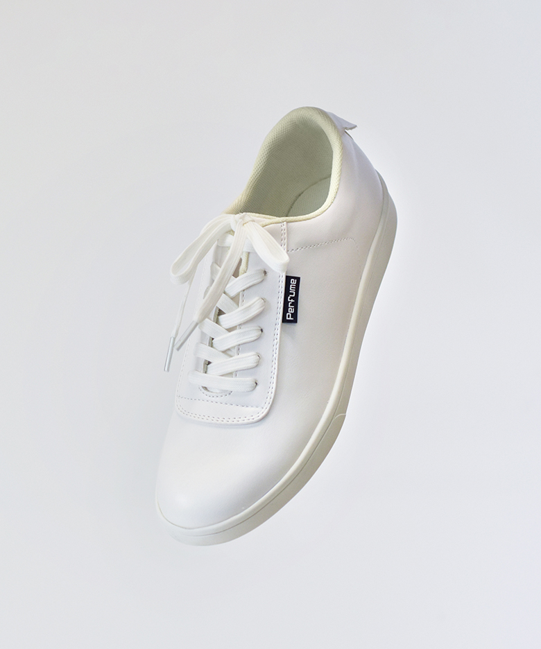 SNEAKERS / DANCE HEEL ｜ Perfume Closet