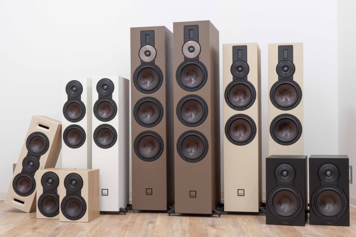 ソニー、3Dの明るさを高めたSXRDプロジェクター「VPL-VW95ES」を発売