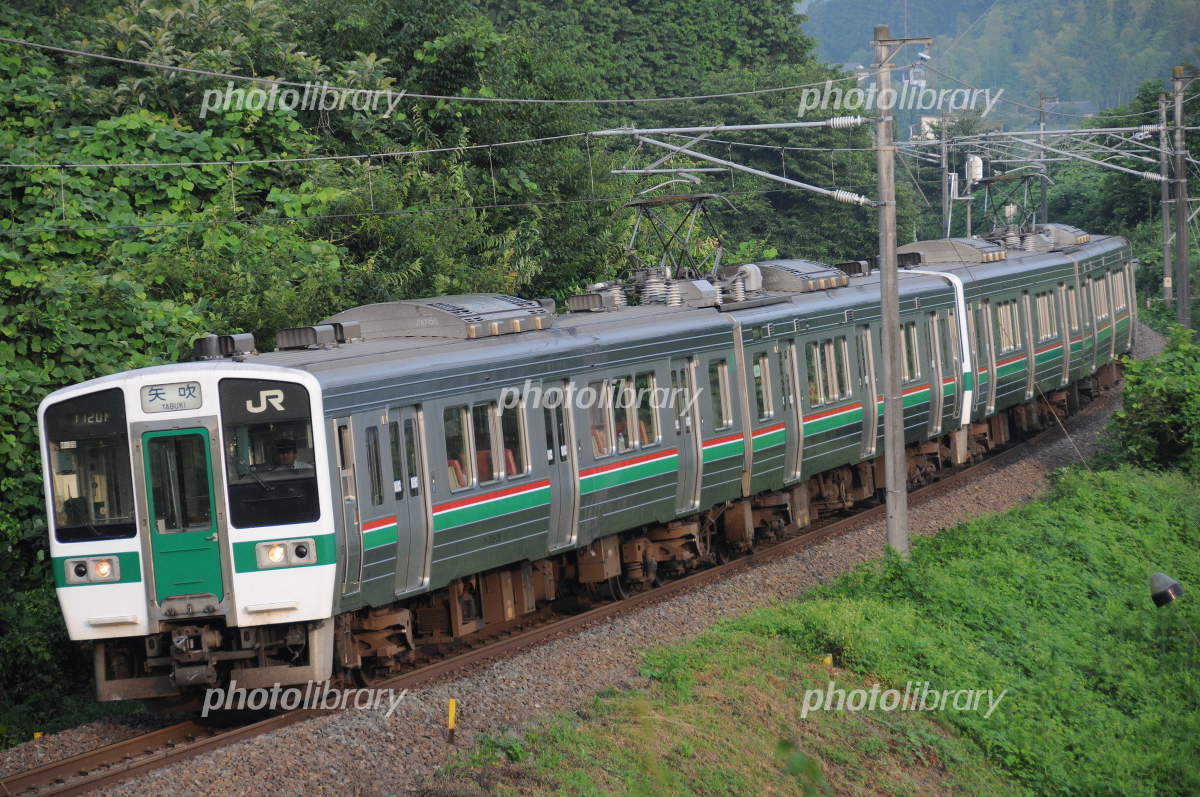 東北本線 719系4両編成の矢吹行き列車 写真素材 [7509250] - フォト