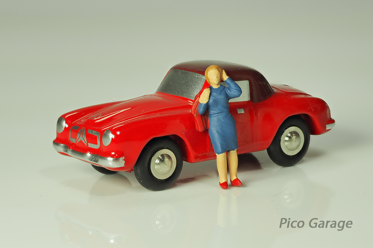 ◇【Schuco】シュコー ピッコロ メルセデス・ベンツ 190SL フィギュア付き