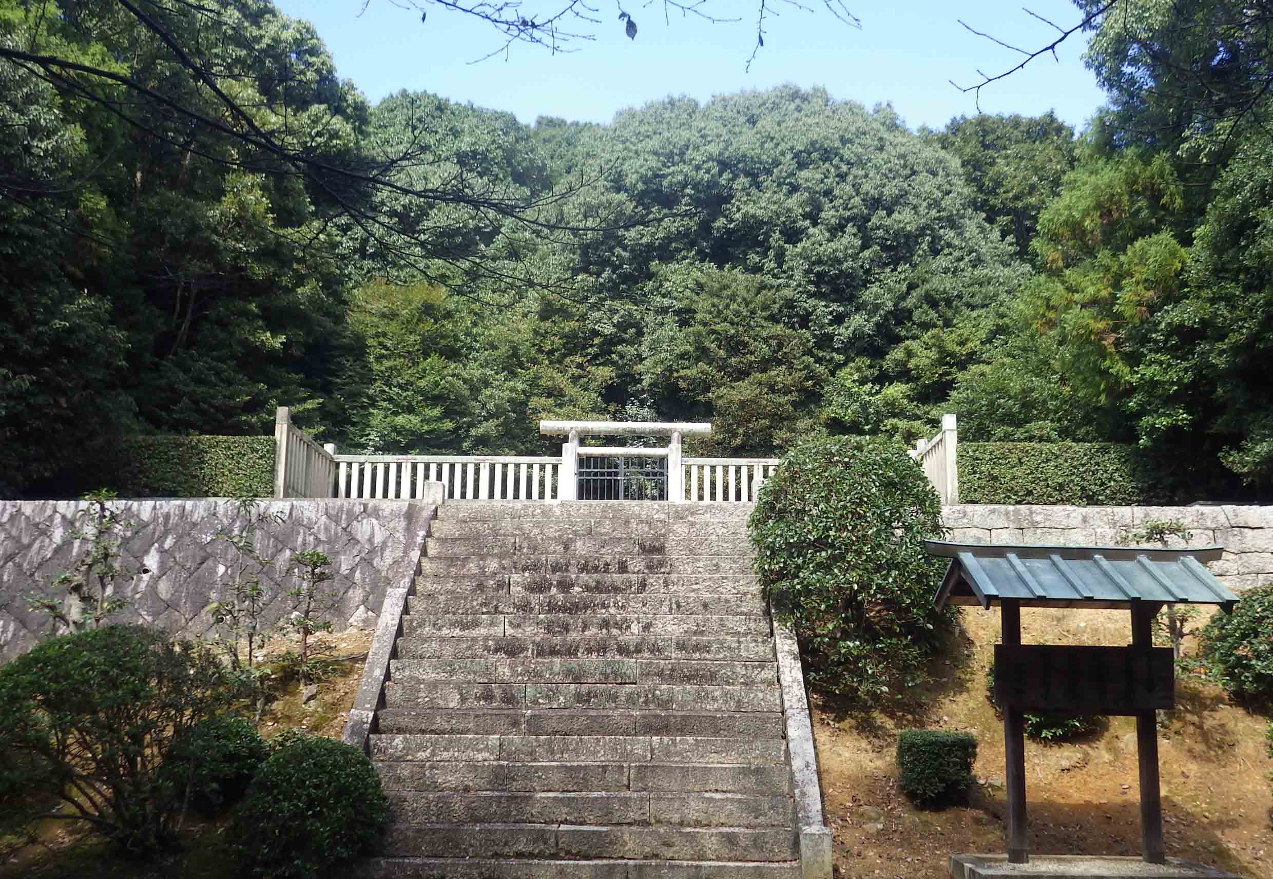 えらい人が眠る墓（墳墓・古墳） - 岡山県ホームページ