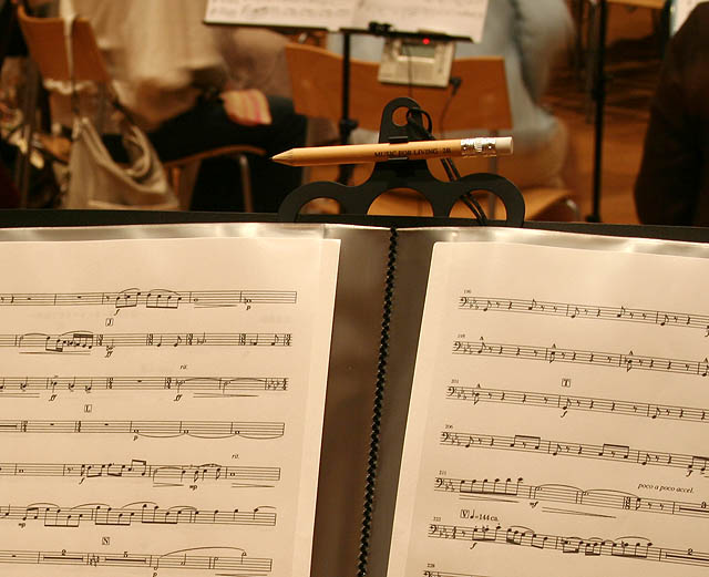 譜面用クリアファイル 大きいト音記号 アイボリー 117525 音楽雑貨