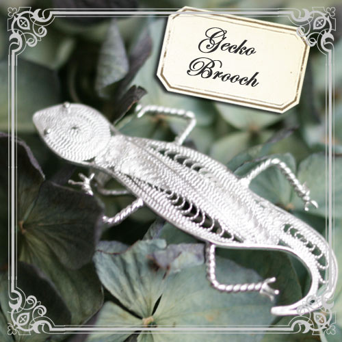 繊細な作りのヤモリ（ゲコー）のブローチ【フィリグリー・銀線細工