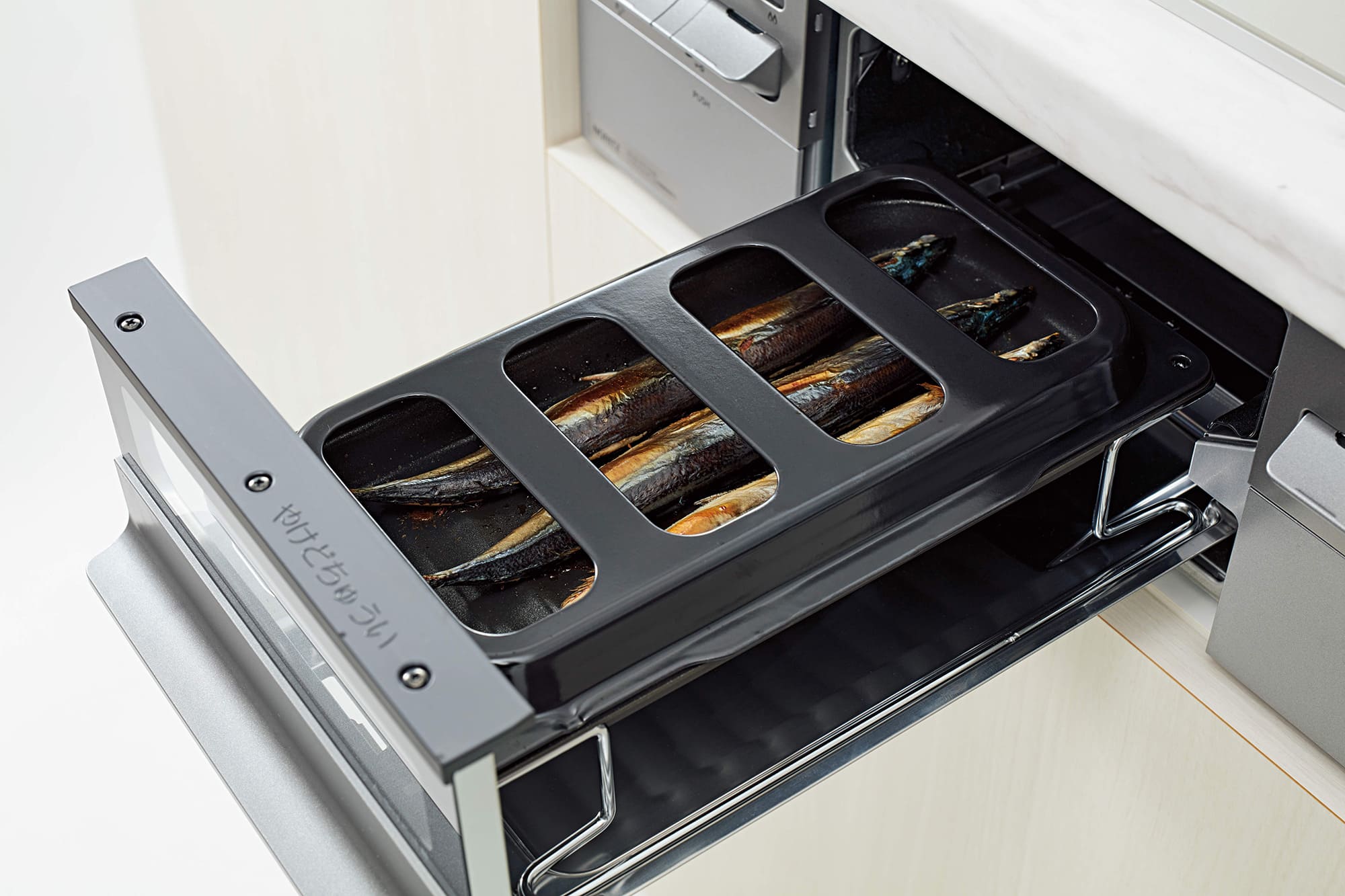 ガスコンロ ガラストップ(GB) 3口 W600 グリル付き(SV) 都市ガス | KB