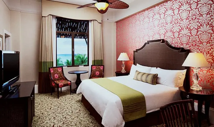 ハワイ・ワイキキのホテル - ロイヤルハワイアン【公式】