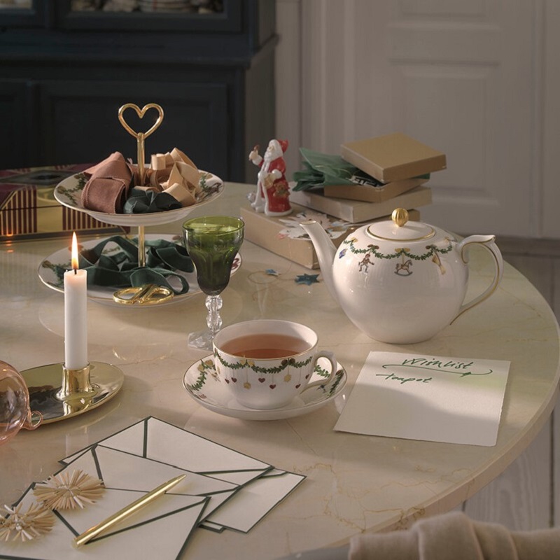 スターフルーテッド クリスマス カップ&ソーサー 320ml|ロイヤル