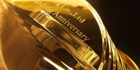 バカラ 名入れ彫刻 時計｜時を超えて輝く、想いを刻むクリスタル