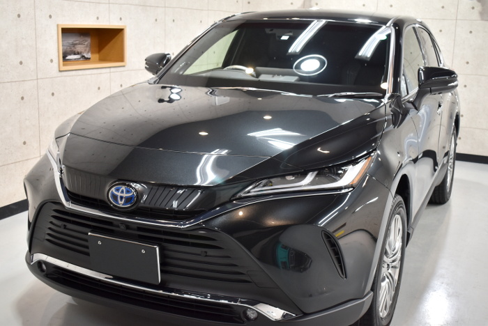 ブラックパール・新型ハリアーのガラスコーティング【作業完了