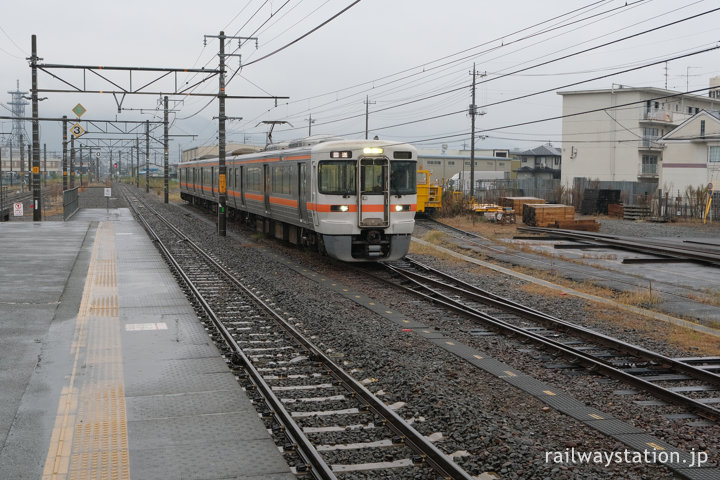 南甲府駅 (JR東海身延線)～重厚感溢れるターミナル駅風のレトロ駅舎～