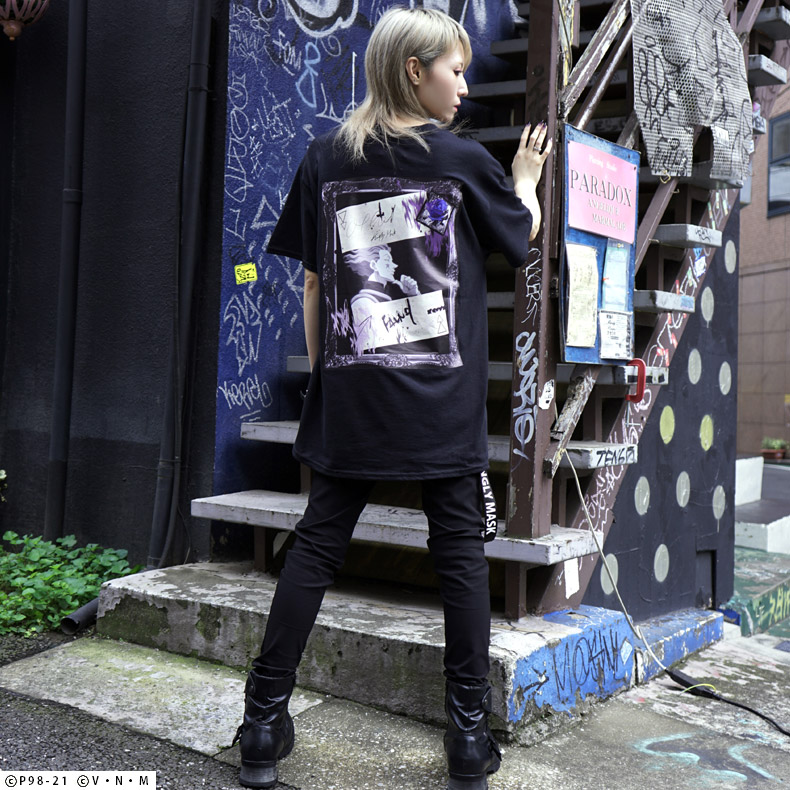 完売品　HUNTER×HUNTER KINGLYMASK tシャツ　クロロ HUNTER×HUNTER』× KINGLYMASKコラボ3オリジナルアクキー付きビッグ