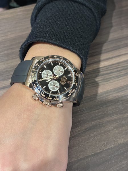 今回ロレックス コスモグラフ デイトナ 126515LN ブラック ×サンダスト