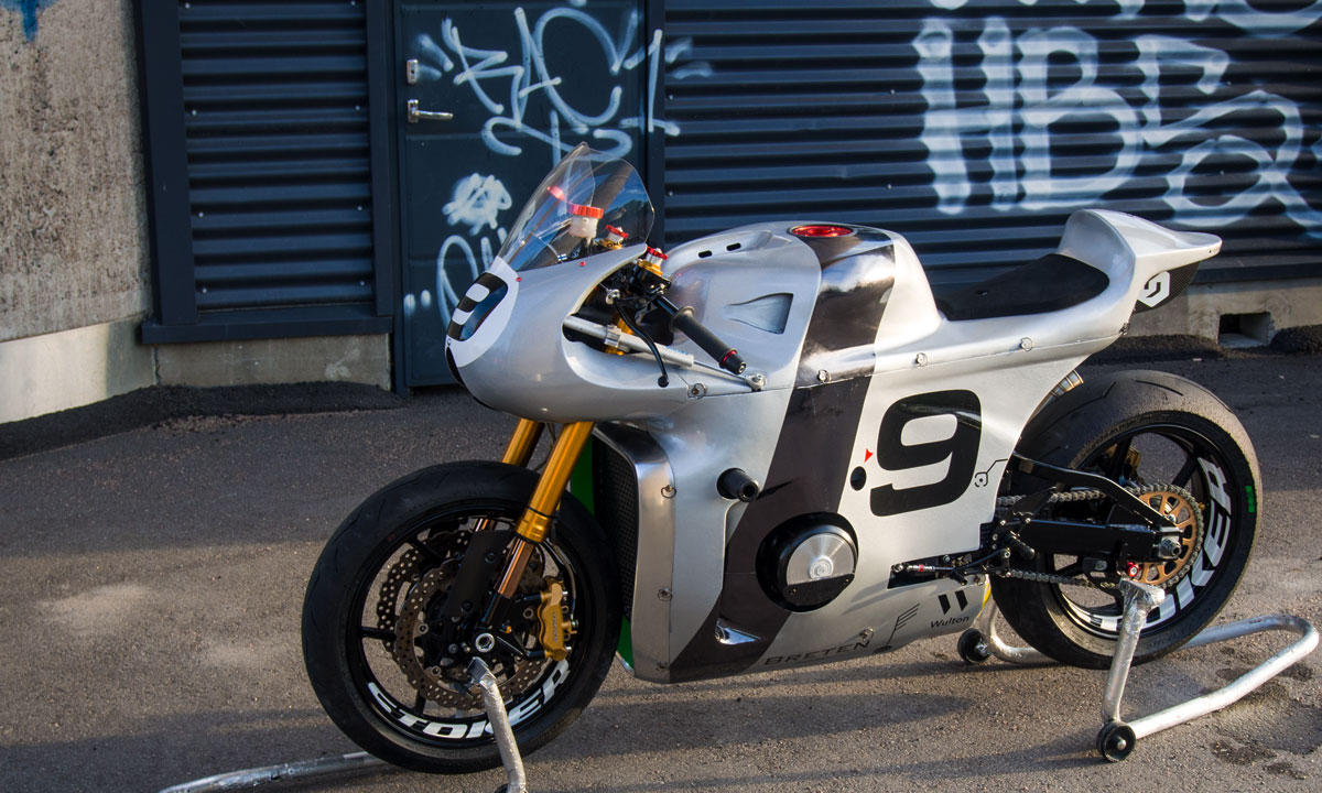 Fueling the Fire - Stoker Motorcycles ZX-6RR - Return of the Cafe