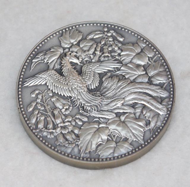 500円白銅貨幣発行記念】純銀メダルの買取価格について。【リサイクル