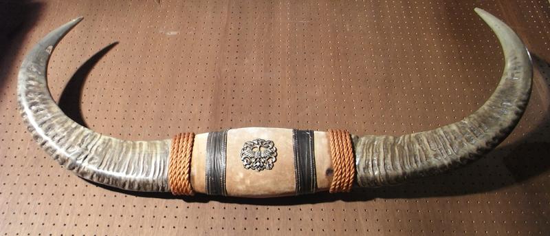 牛の角オーナメント、水牛ツノ BCM 0063