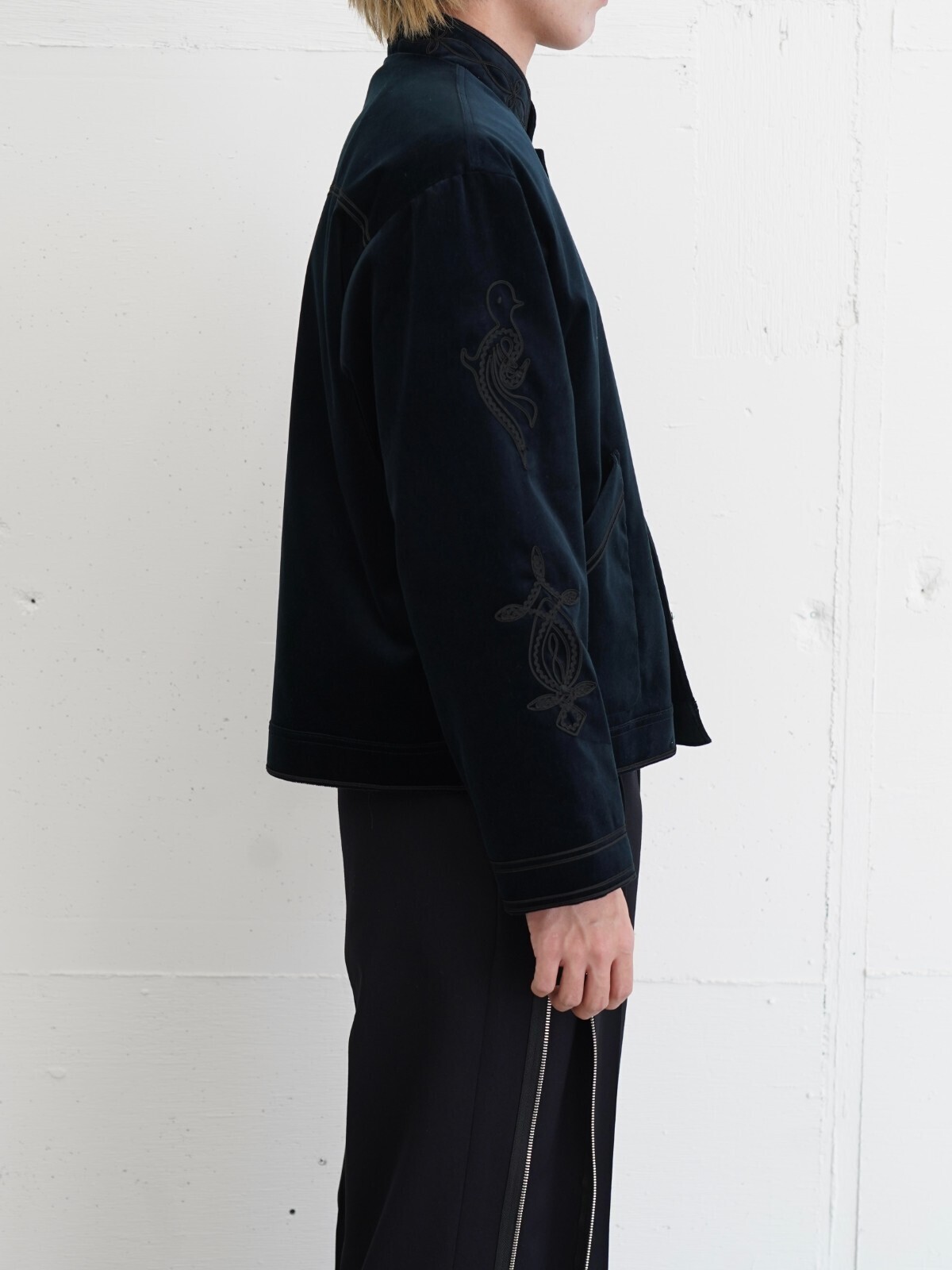 コットンベルベット エンブロイダリーショートジャケット - サルト