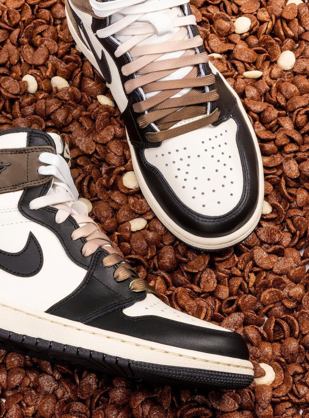 Air Jordan 1 Retro High Dark Mocha - 555088-105 | ResellZone
