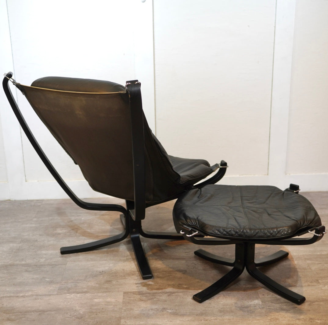 バットネ / Vatne ファルコンチェア＆オットマン 本革 北欧