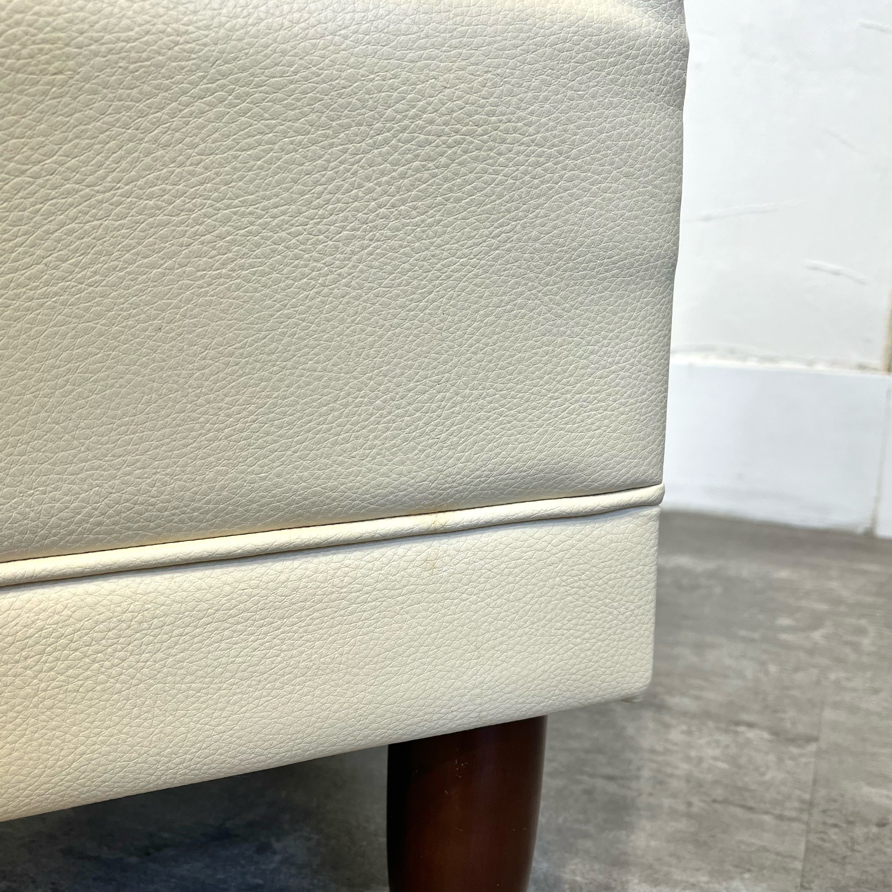 カリモク家具 karimoku オットマン スタンダードアイボリー 中古