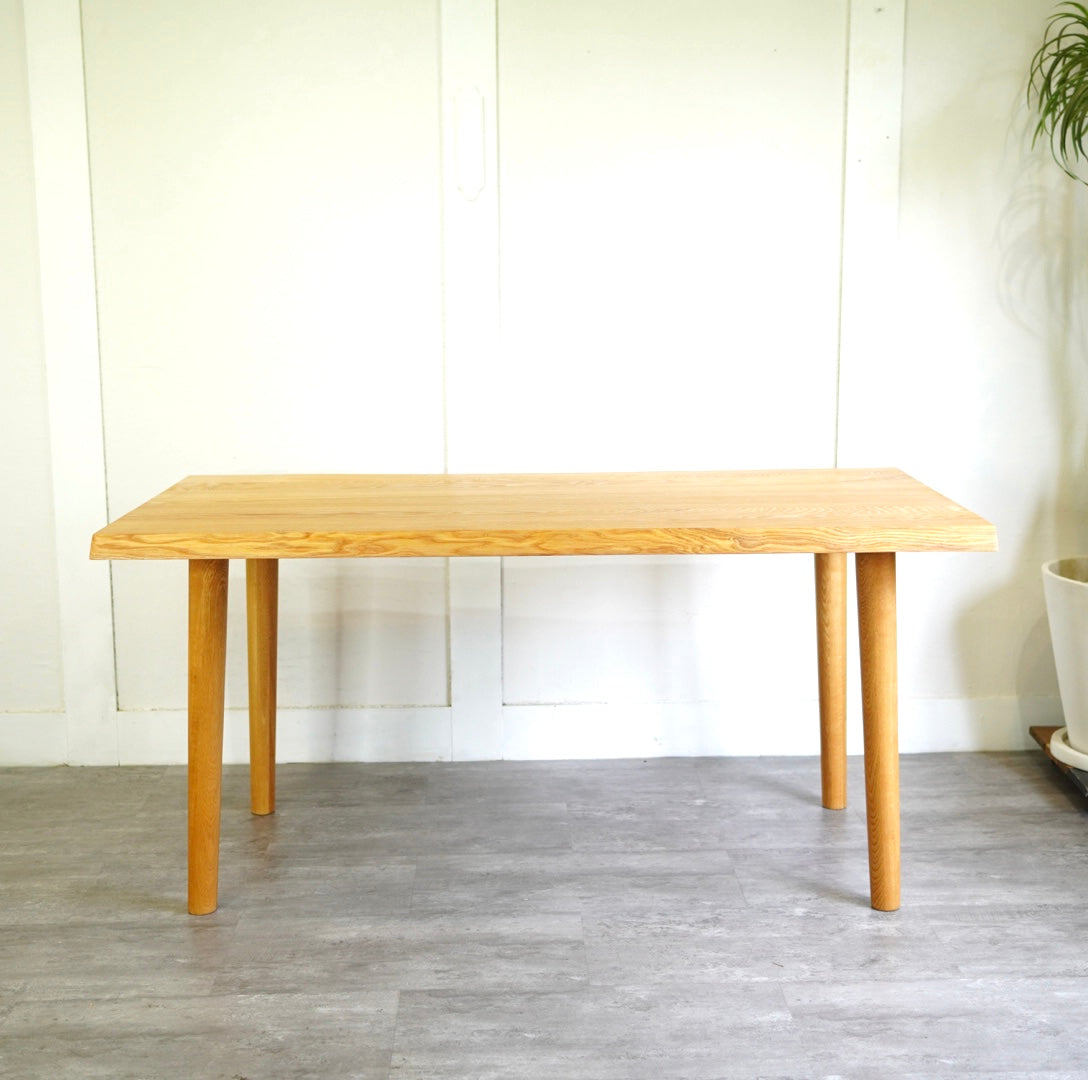 柏木工 / KASHIWA タモ無垢材ダイニングテーブル 中古 4人掛け W150