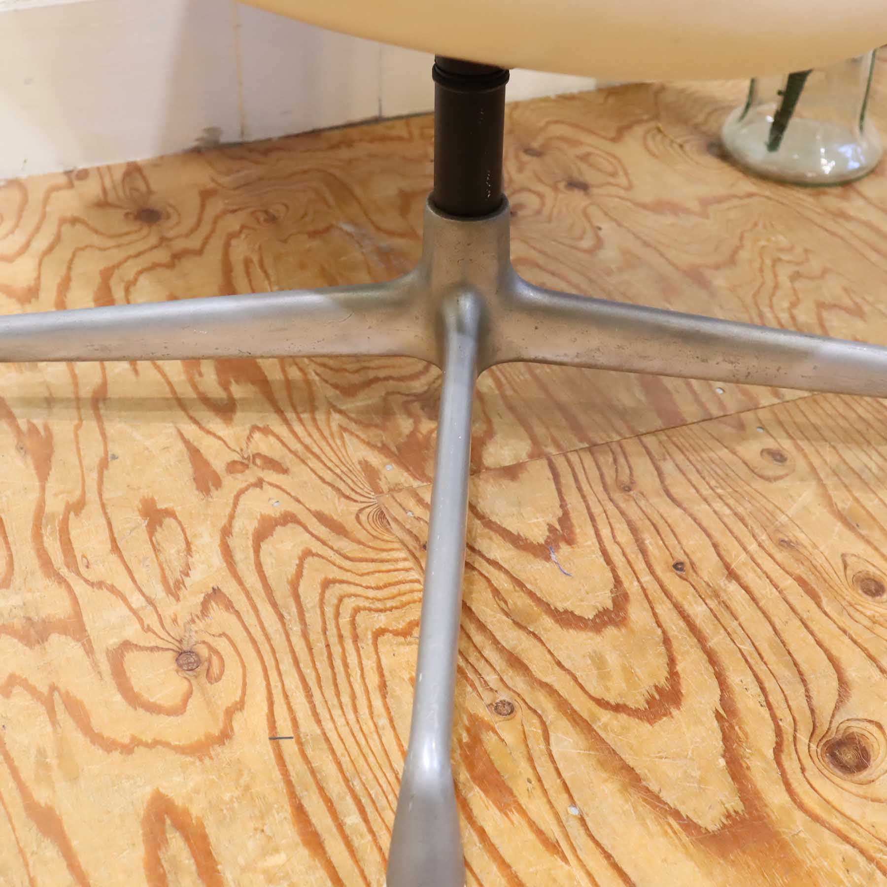 ハーマンミラー/Herman Miller ルーズクッションアームチェア 回転