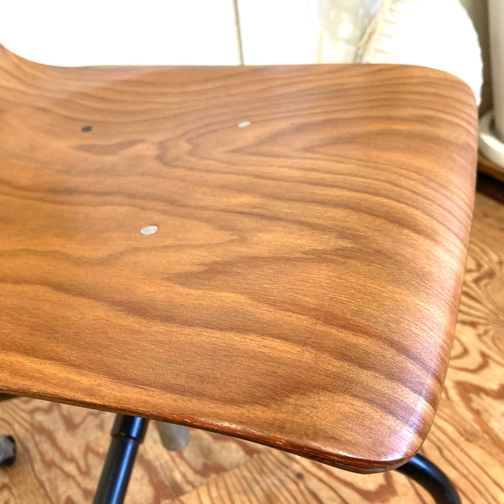 パグホルツ / PAGHOLZ PAGWOOD プライウッドデスクチェア キャスター付